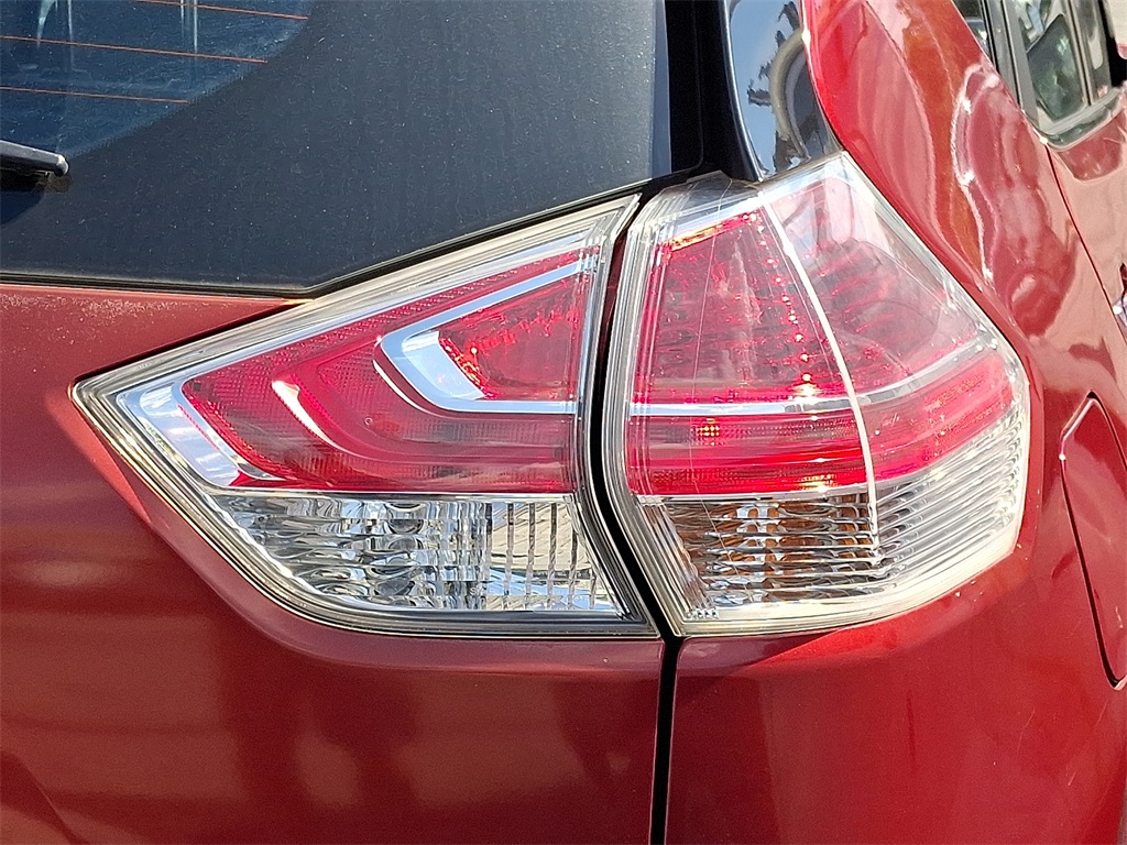 2015 Nissan Rogue S - Photo 6