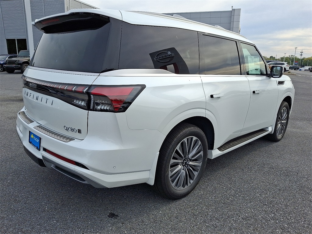 2026 INFINITI QX80 LUXE - Photo 4