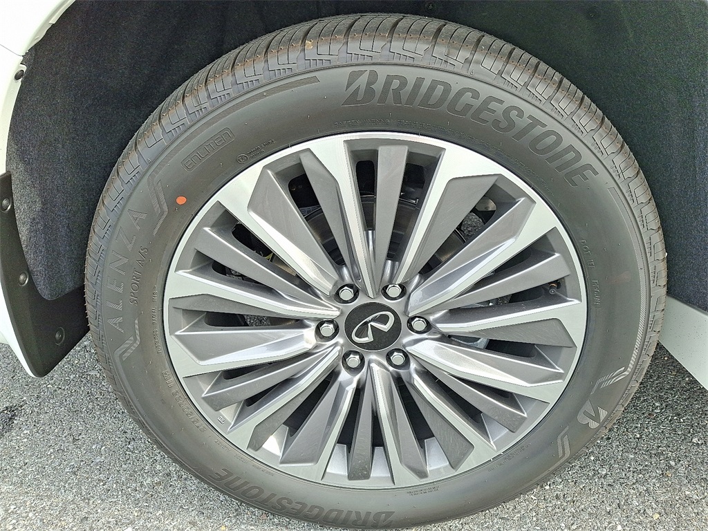 2026 INFINITI QX80 LUXE - Photo 5
