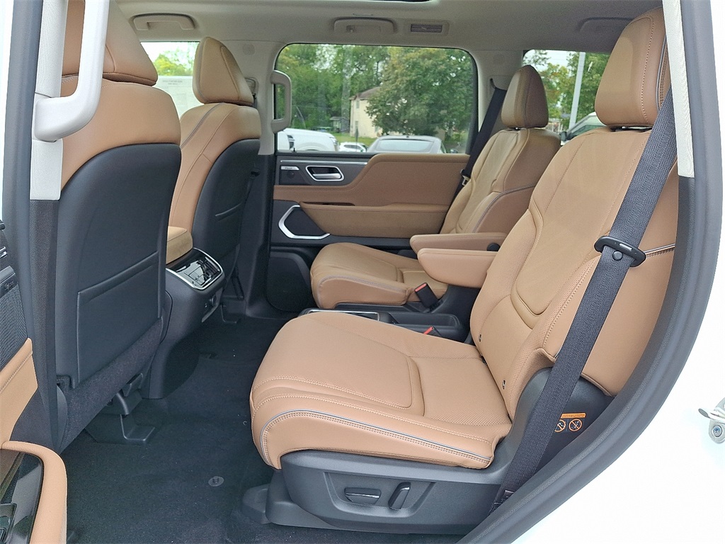 2026 INFINITI QX80 LUXE - Photo 6