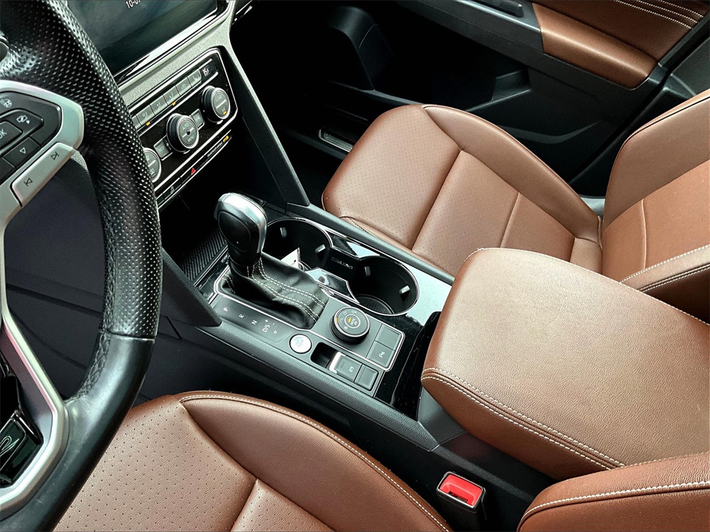 2021 Volkswagen Atlas 3.6L V6 SEL R-Line - Photo 21