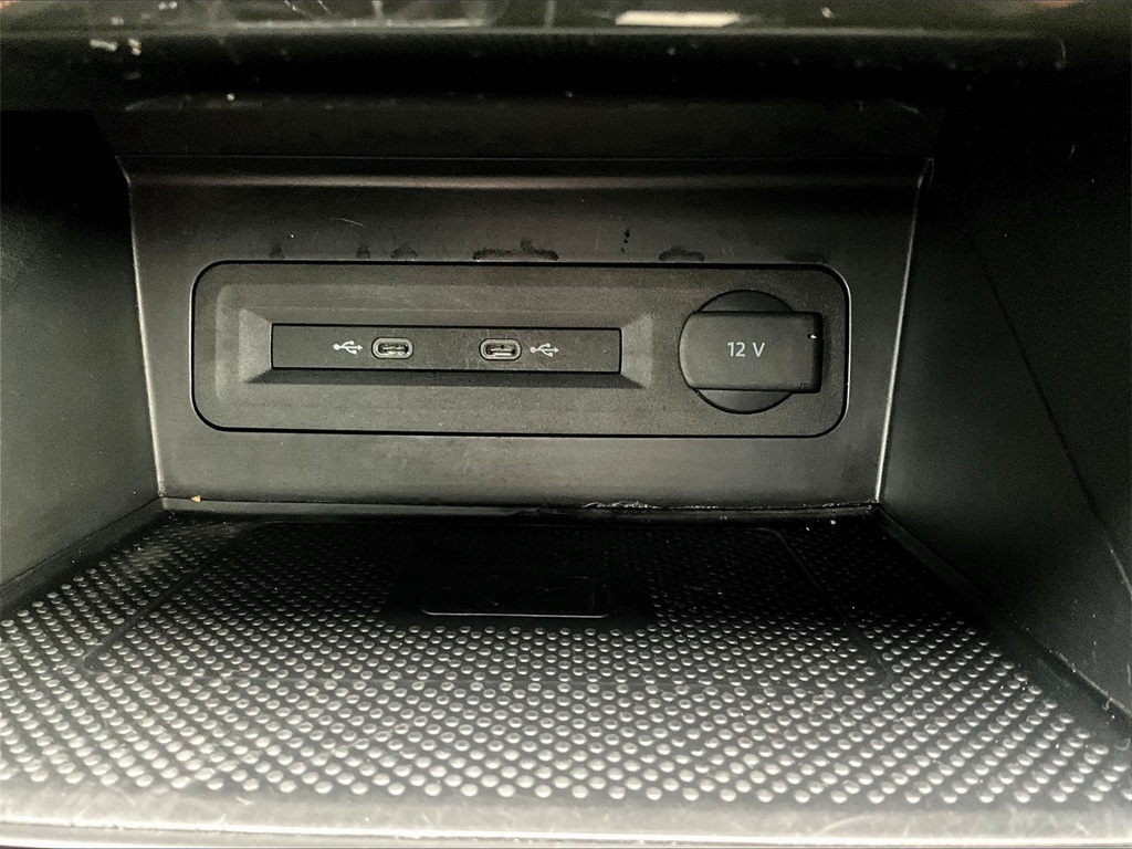 2021 Volkswagen Atlas 3.6L V6 SEL R-Line - Photo 28