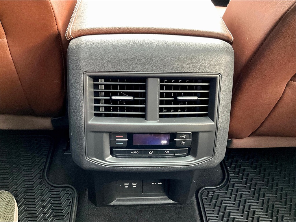 2021 Volkswagen Atlas 3.6L V6 SEL R-Line - Photo 29