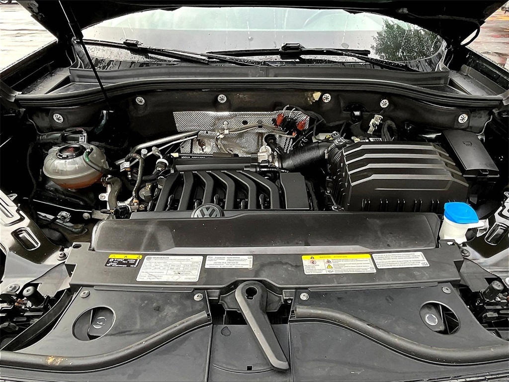 2021 Volkswagen Atlas 3.6L V6 SEL R-Line - Photo 31