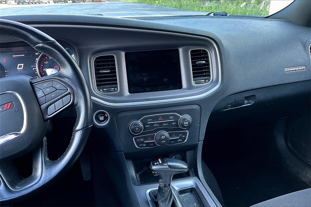 2021 Dodge Charger SXT - Photo 17
