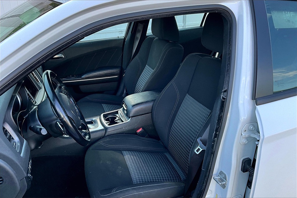 2021 Dodge Charger SXT - Photo 9