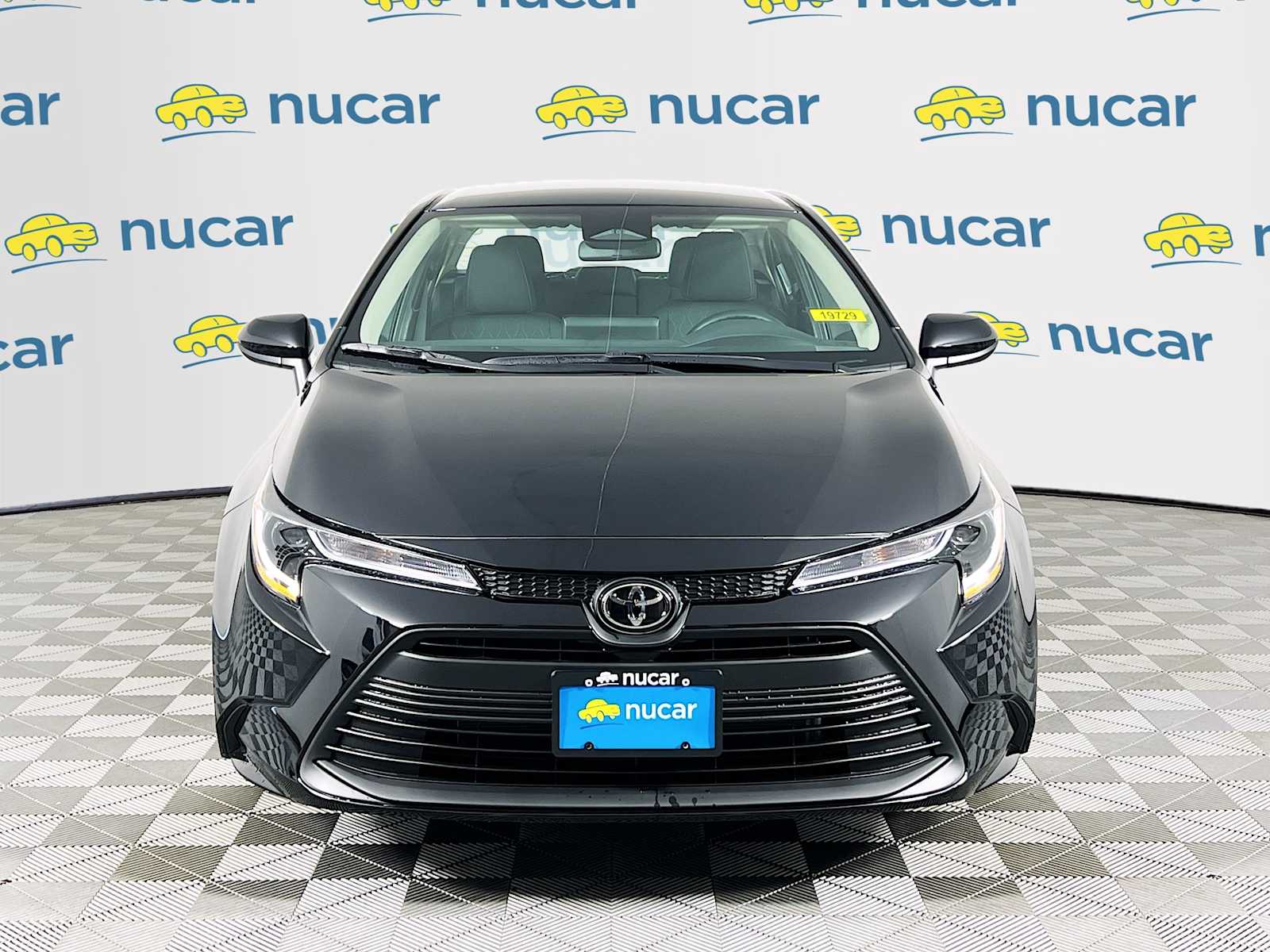 2025 Toyota Corolla LE - Photo 2