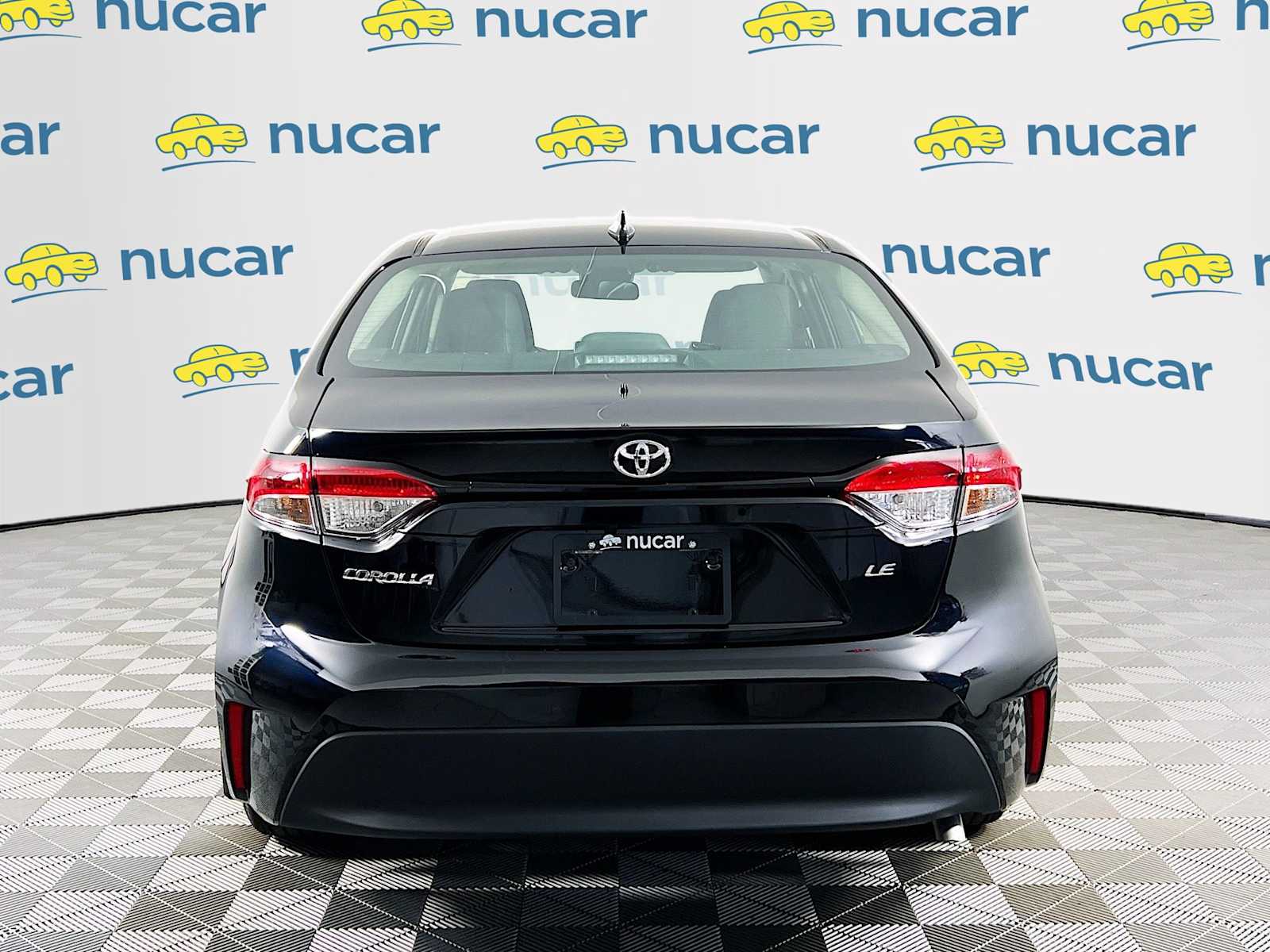 2025 Toyota Corolla LE - Photo 5