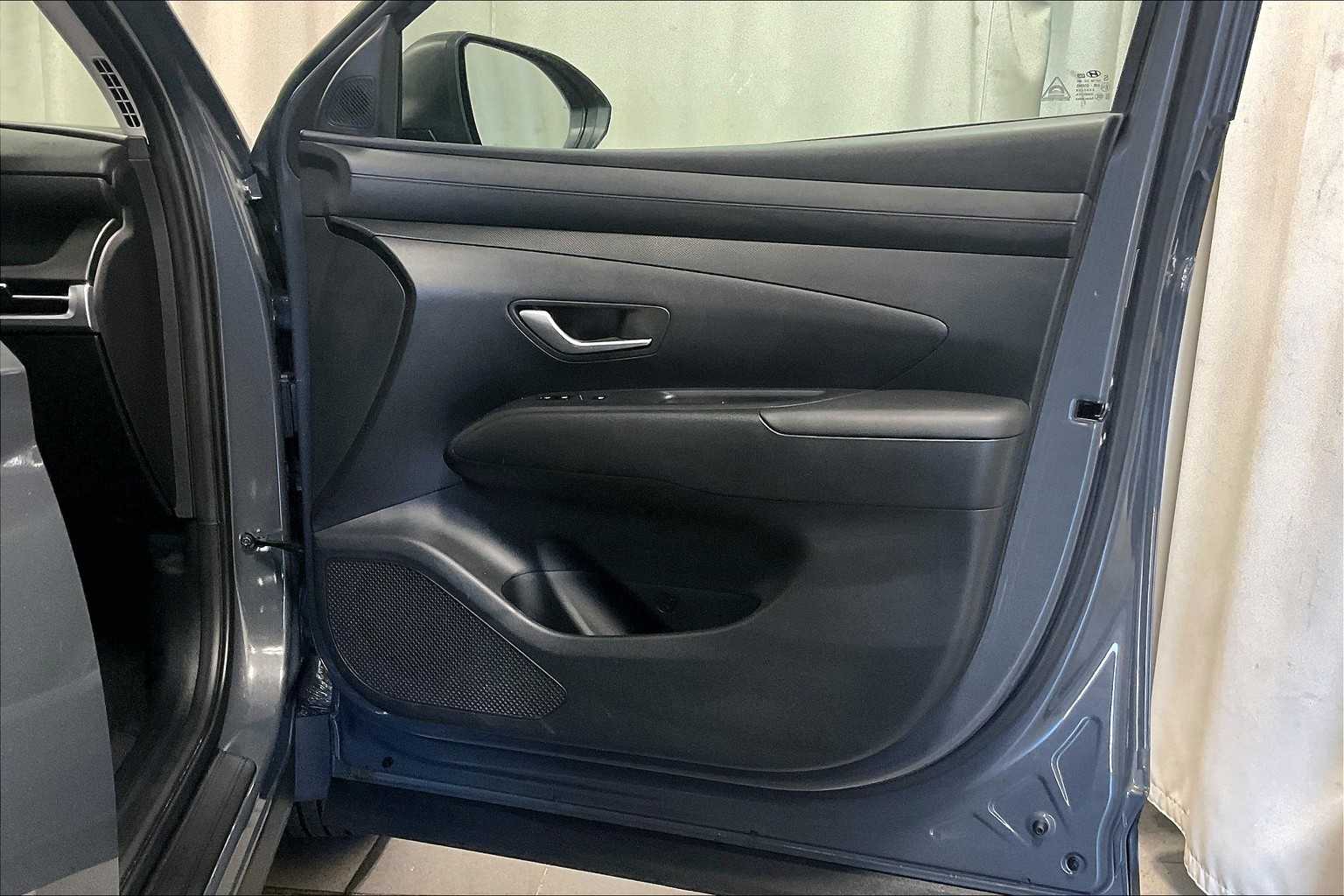 2025 Hyundai Tucson SE - Photo 12