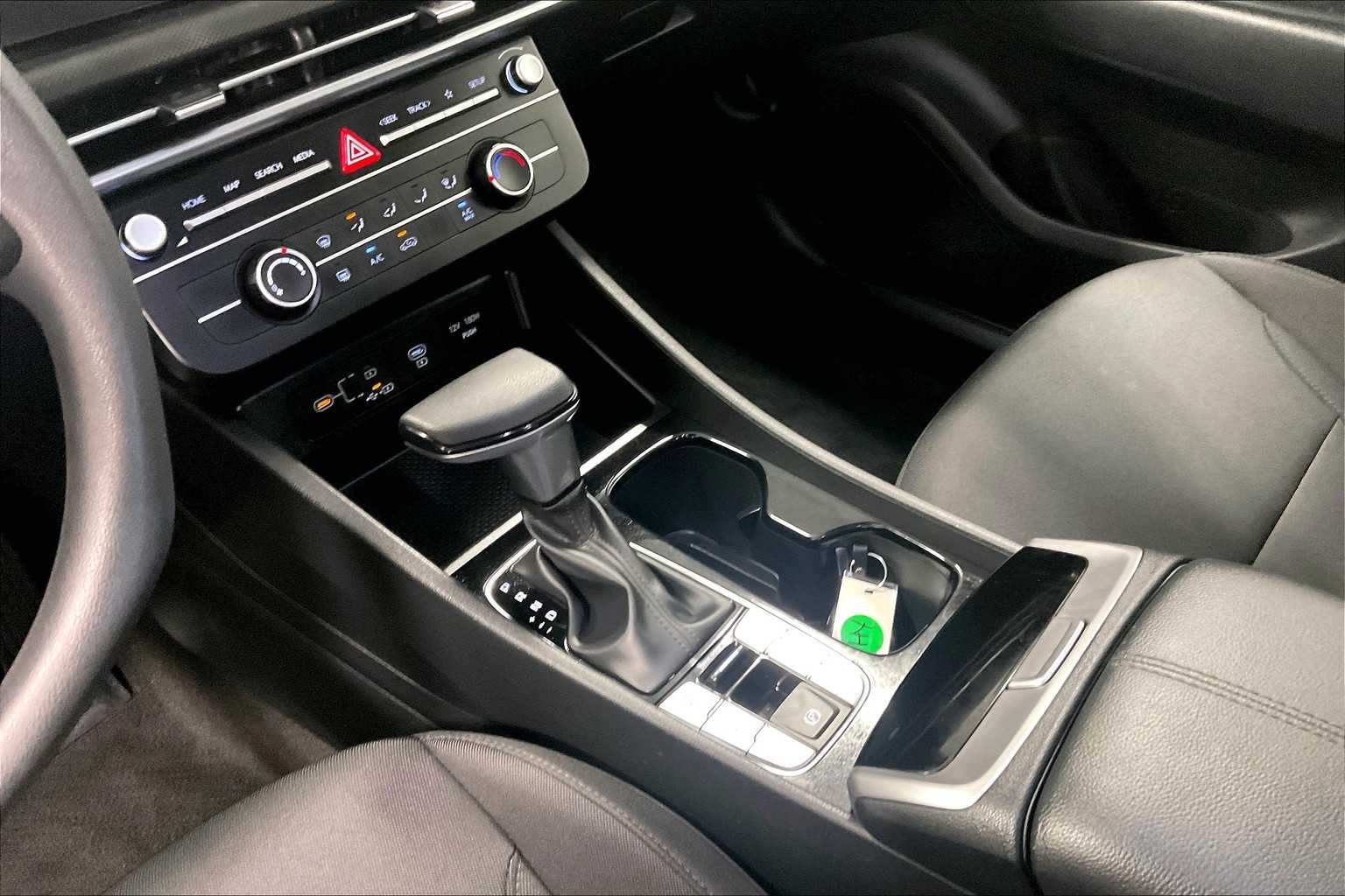 2025 Hyundai Tucson SE - Photo 20