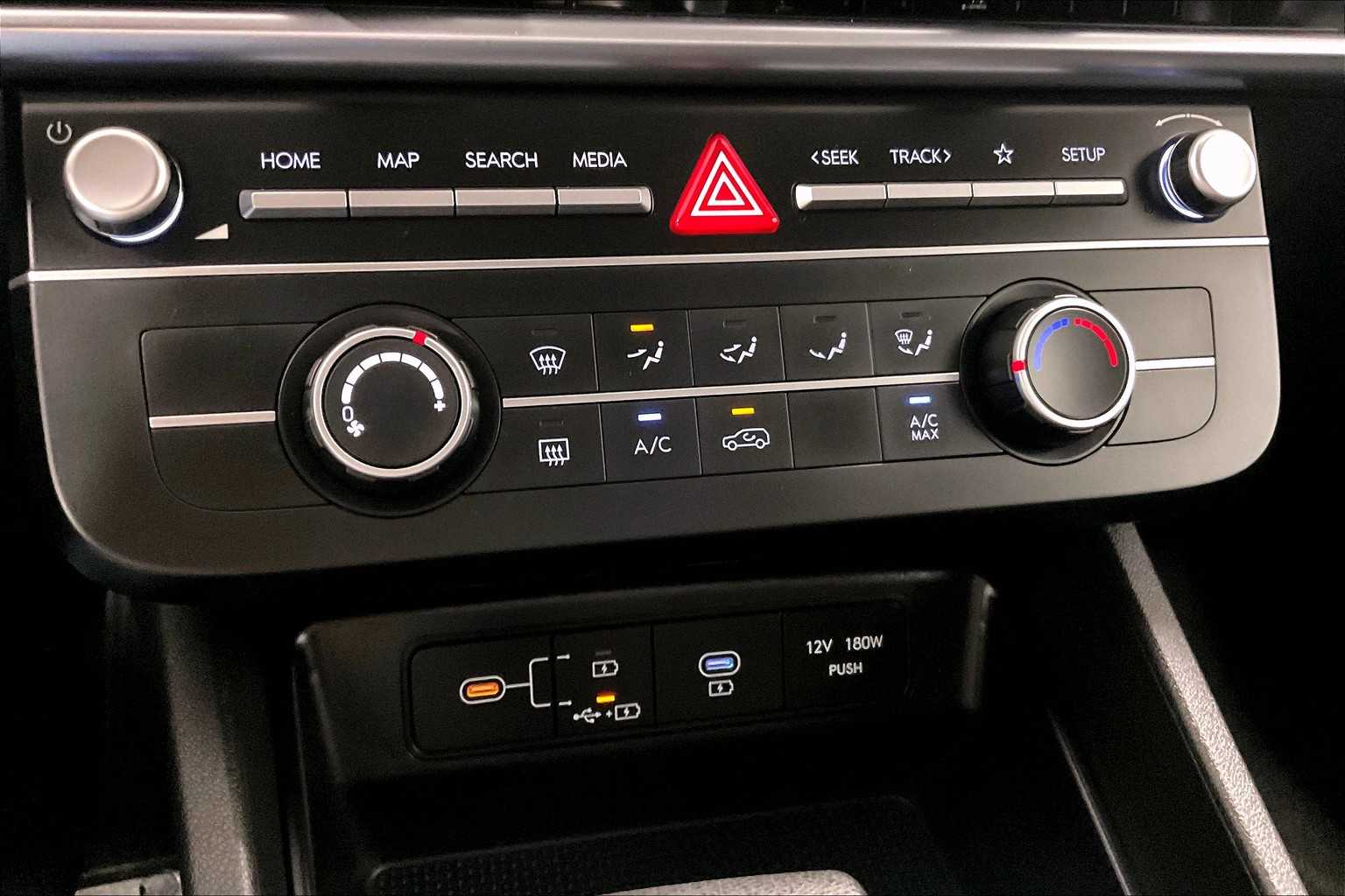 2025 Hyundai Tucson SE - Photo 25