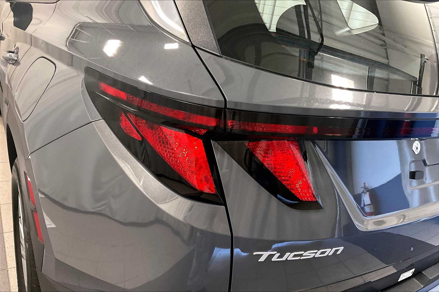 2025 Hyundai Tucson SE - Photo 33