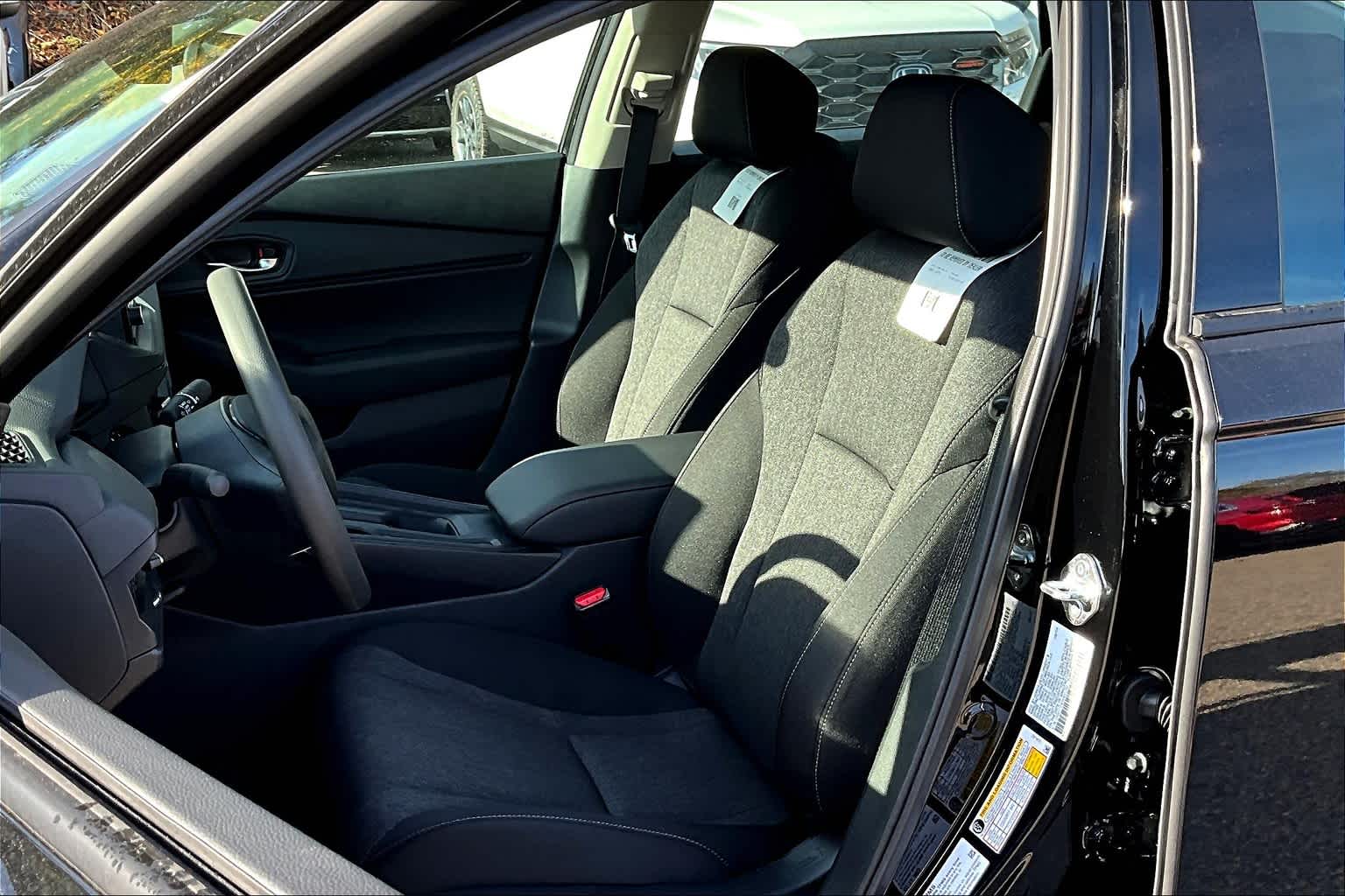 2025 Honda Accord SE - Photo 11