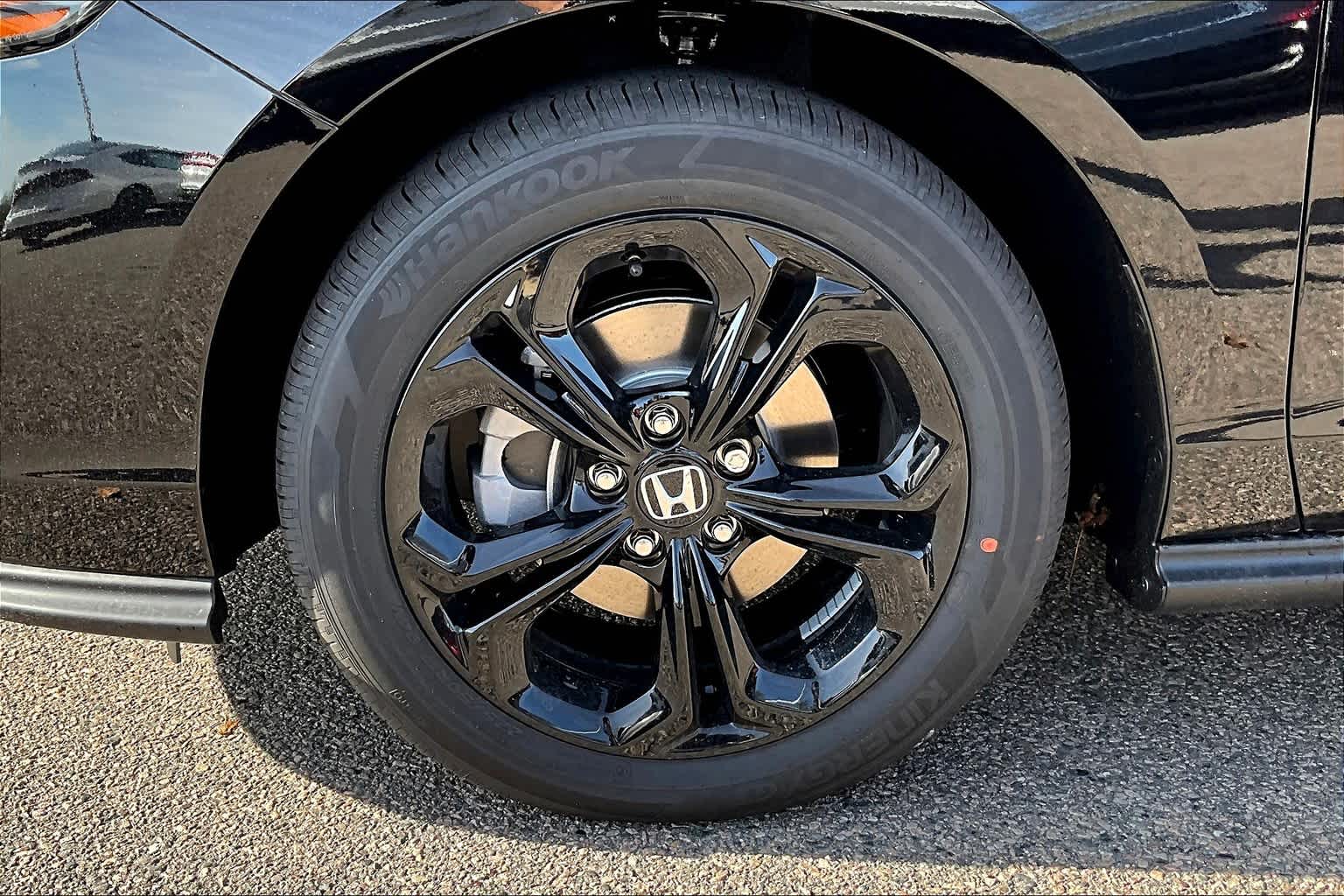 2025 Honda Accord SE - Photo 8