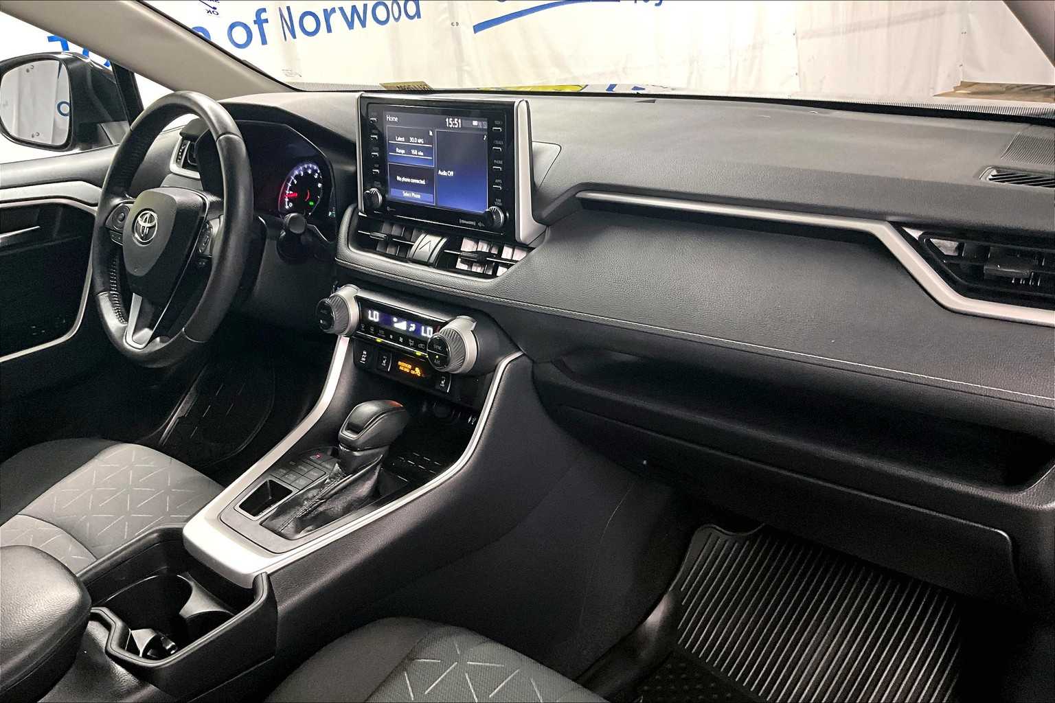 2019 Toyota RAV4 XLE - Photo 14