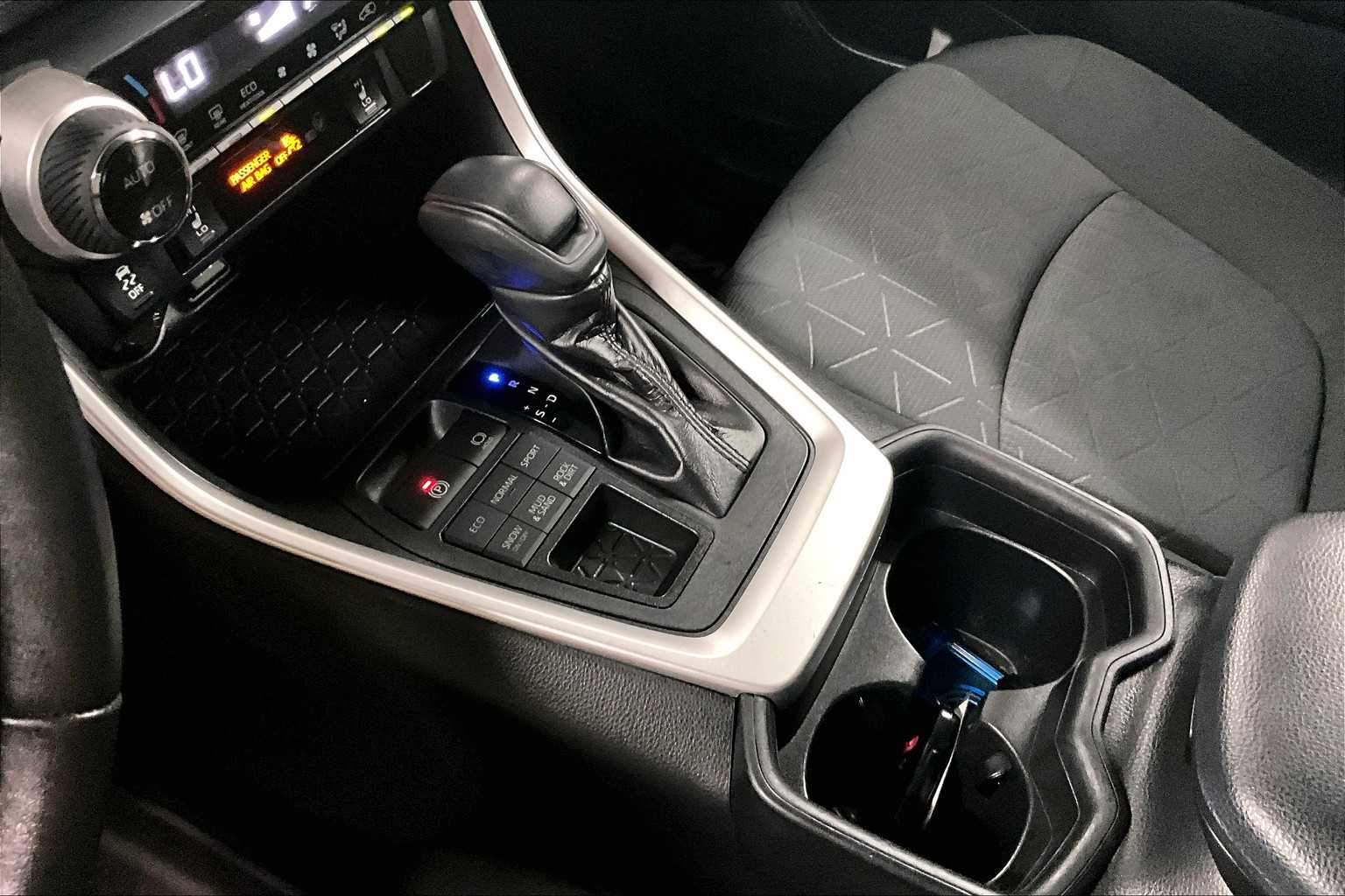 2019 Toyota RAV4 XLE - Photo 20