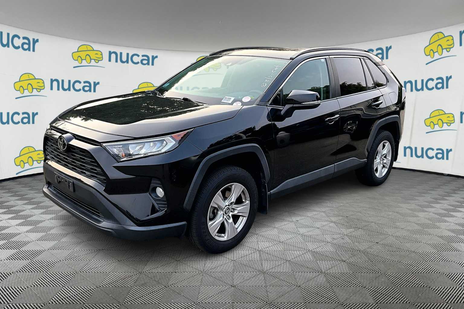 2019 Toyota RAV4 XLE - Photo 2