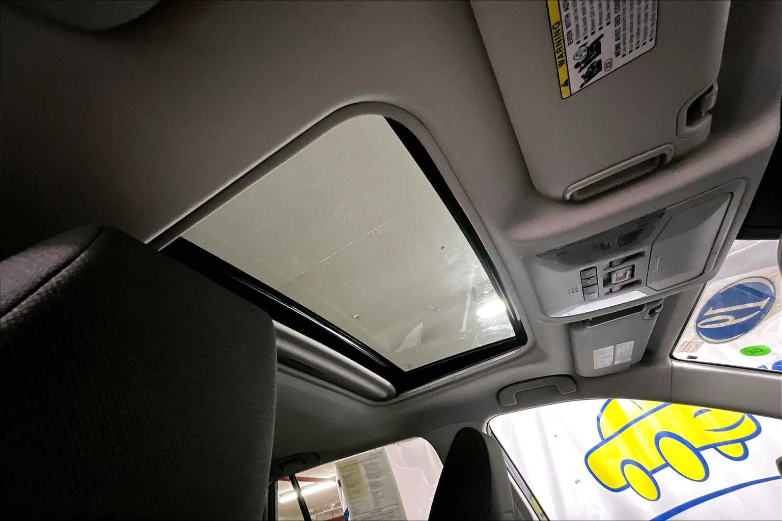 2019 Toyota RAV4 XLE - Photo 22