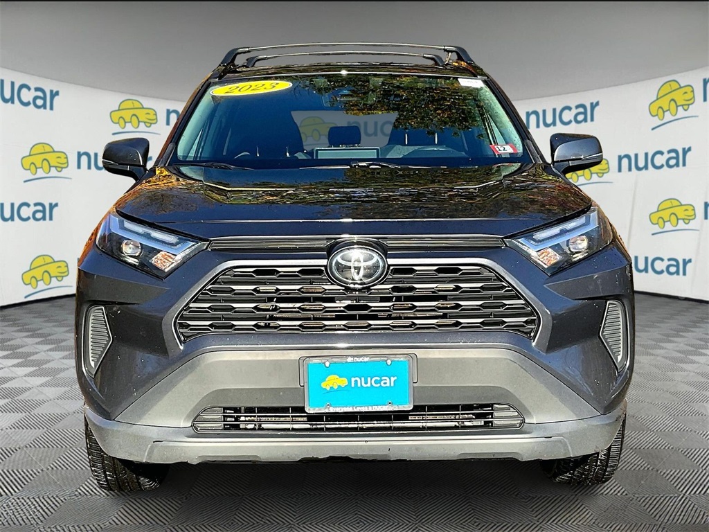 2023 Toyota RAV4 XLE - Photo 2