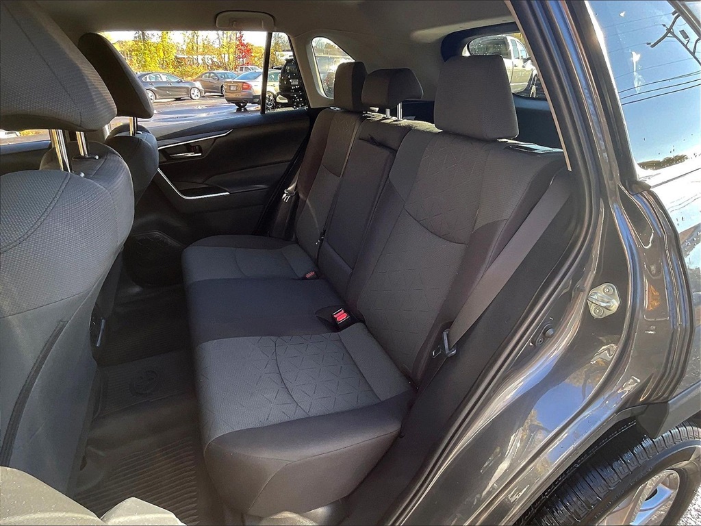 2023 Toyota RAV4 XLE - Photo 25