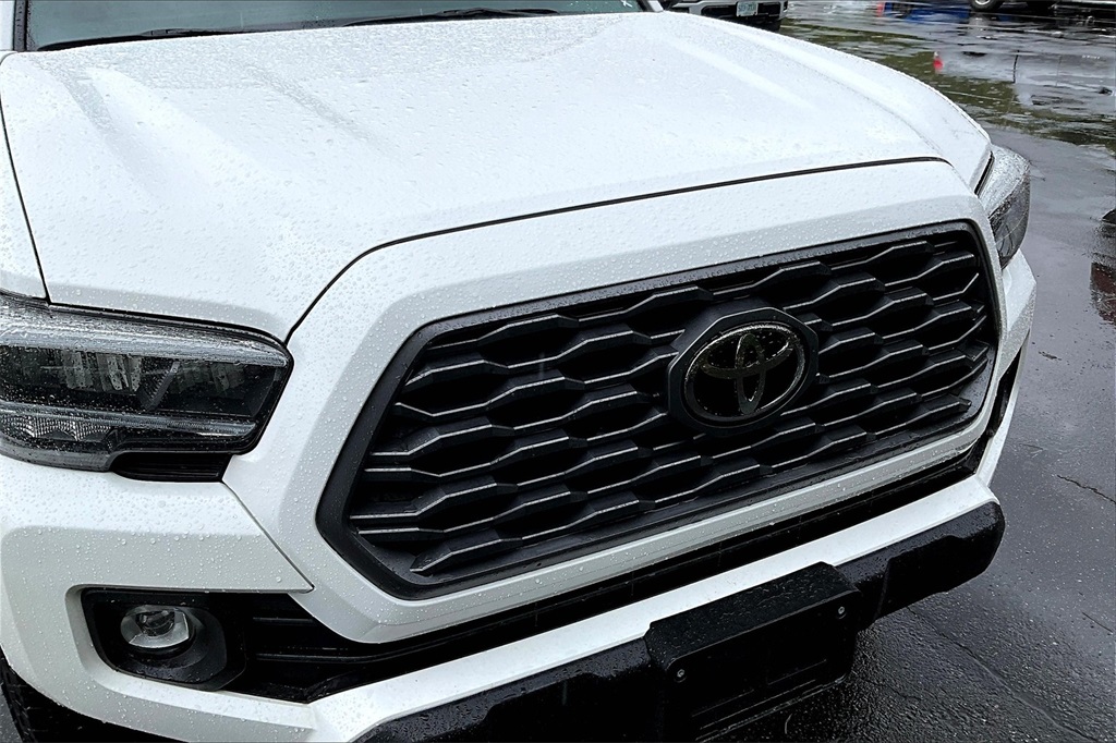 2022 Toyota Tacoma TRD Off-Road - Photo 5