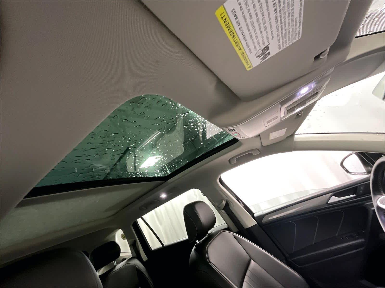 2022 Volkswagen Tiguan SE - Photo 21