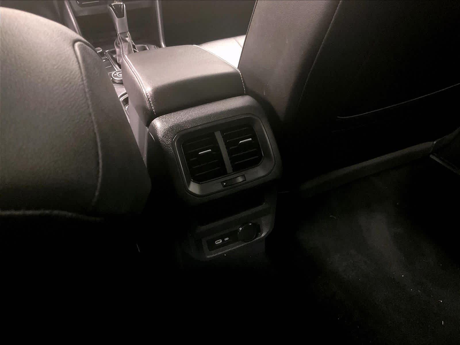 2022 Volkswagen Tiguan SE - Photo 26