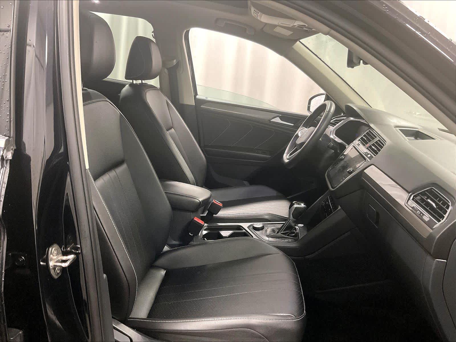 2022 Volkswagen Tiguan SE - Photo 10