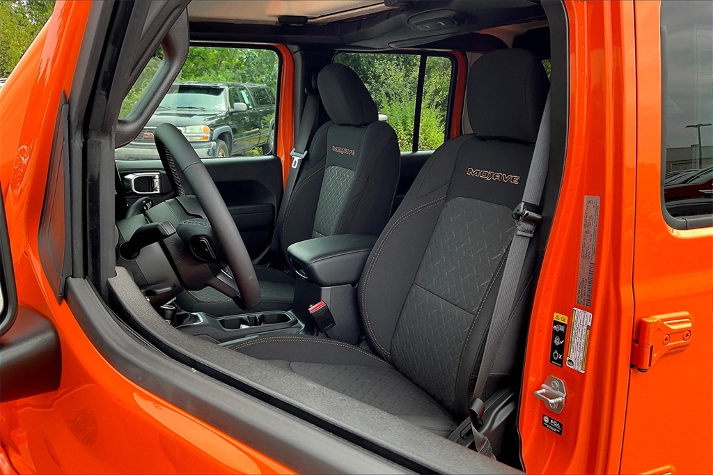 2025 Jeep Gladiator Mojave - Photo 11