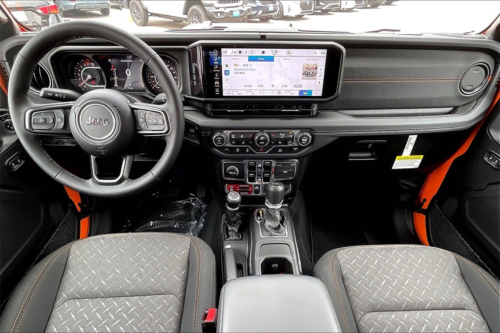 2025 Jeep Gladiator Mojave - Photo 12