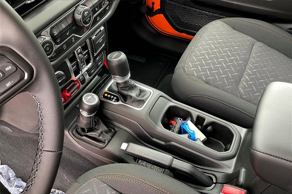 2025 Jeep Gladiator Mojave - Photo 14