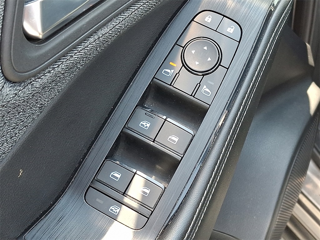 2023 Nissan Rogue SV - Photo 14