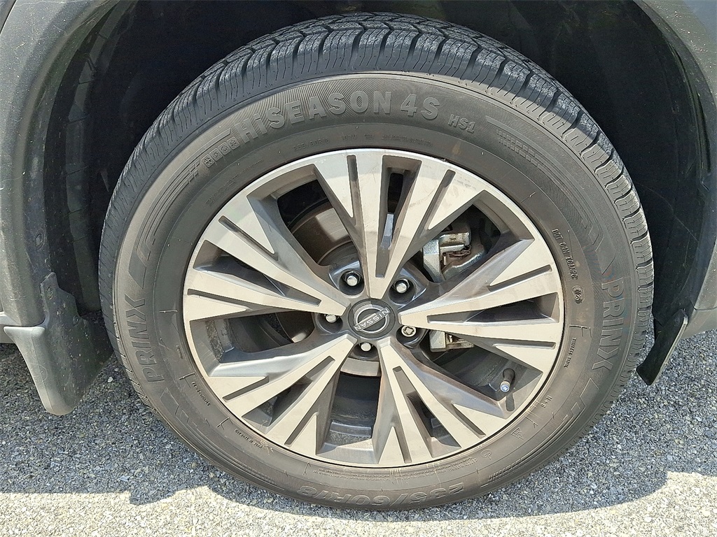 2023 Nissan Rogue SV - Photo 7