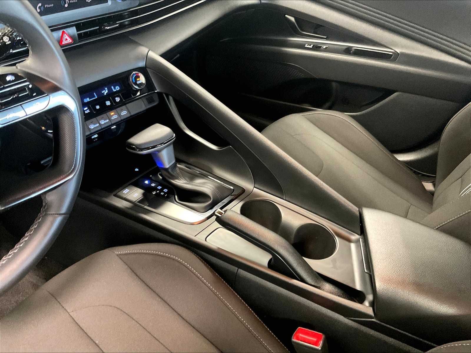 2025 Hyundai Elantra SEL Sport - Photo 22