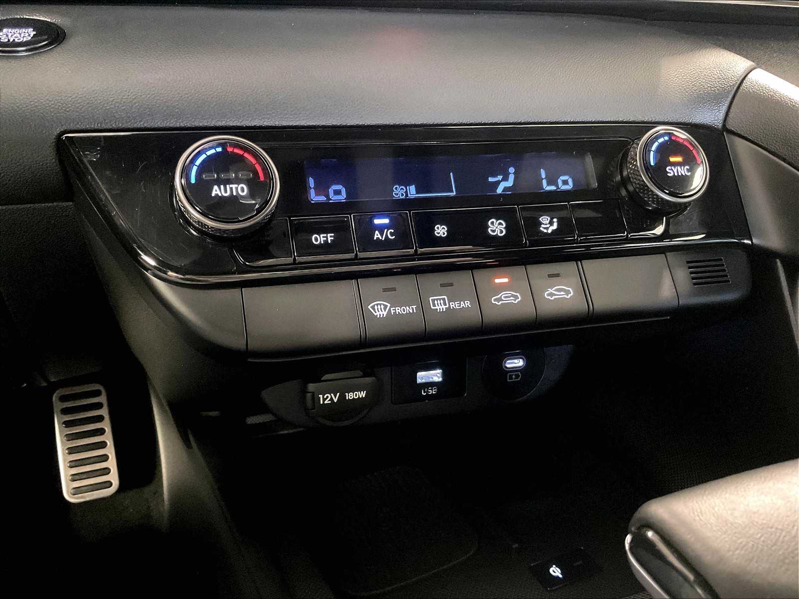 2025 Hyundai Elantra SEL Sport - Photo 32