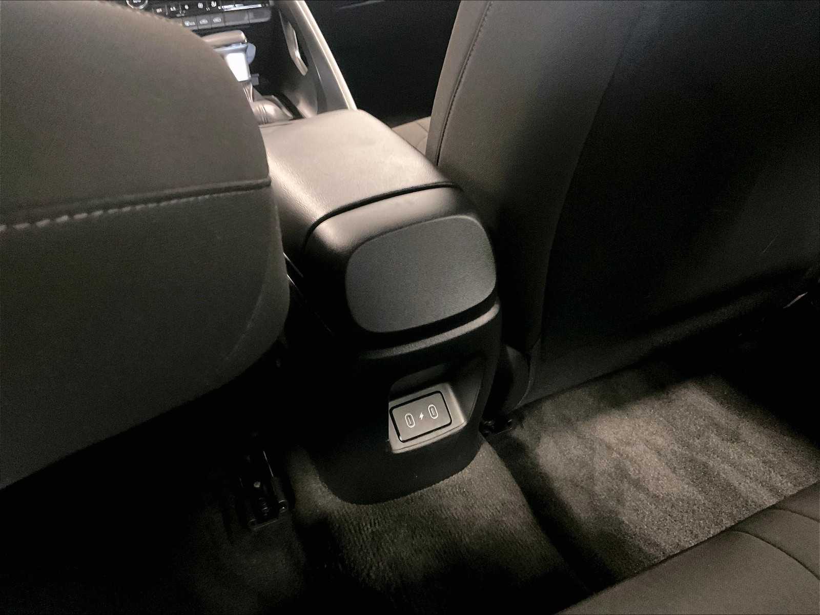 2025 Hyundai Elantra SEL Sport - Photo 36