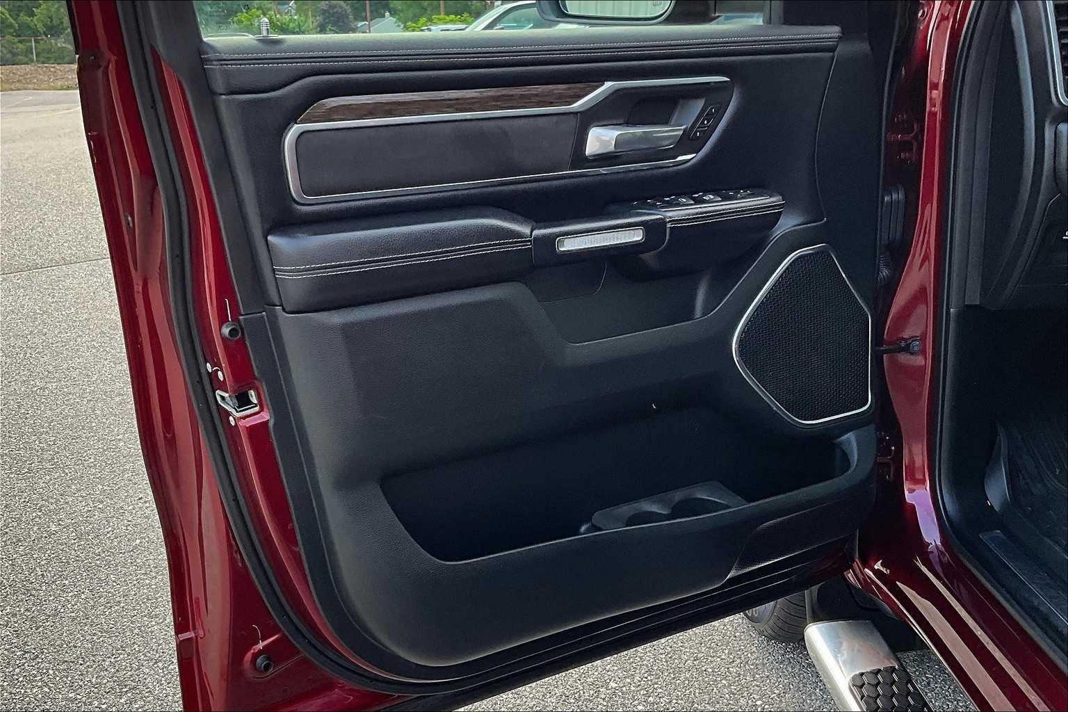 2019 Ram 1500 Laramie - Photo 9