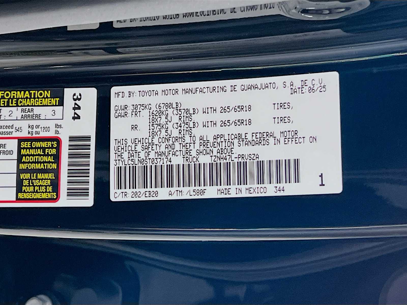 2025 Toyota Tacoma Limited Hybrid - Photo 19