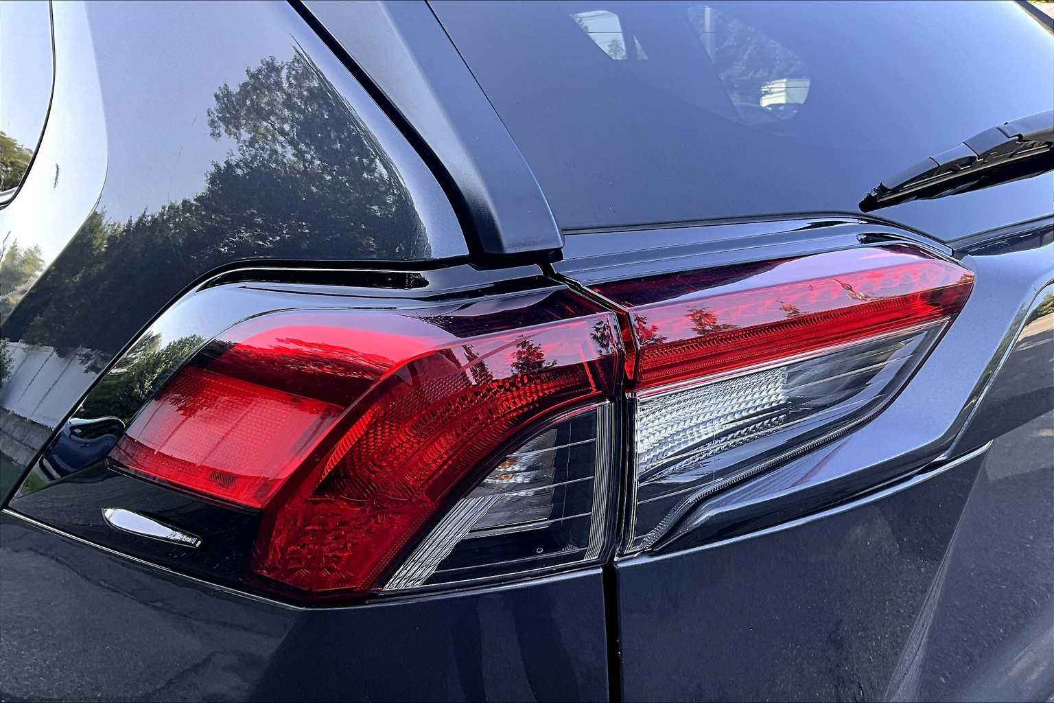 2024 Toyota RAV4 LE - Photo 34