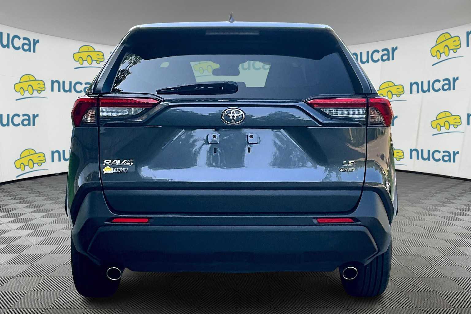 2024 Toyota RAV4 LE - Photo 5