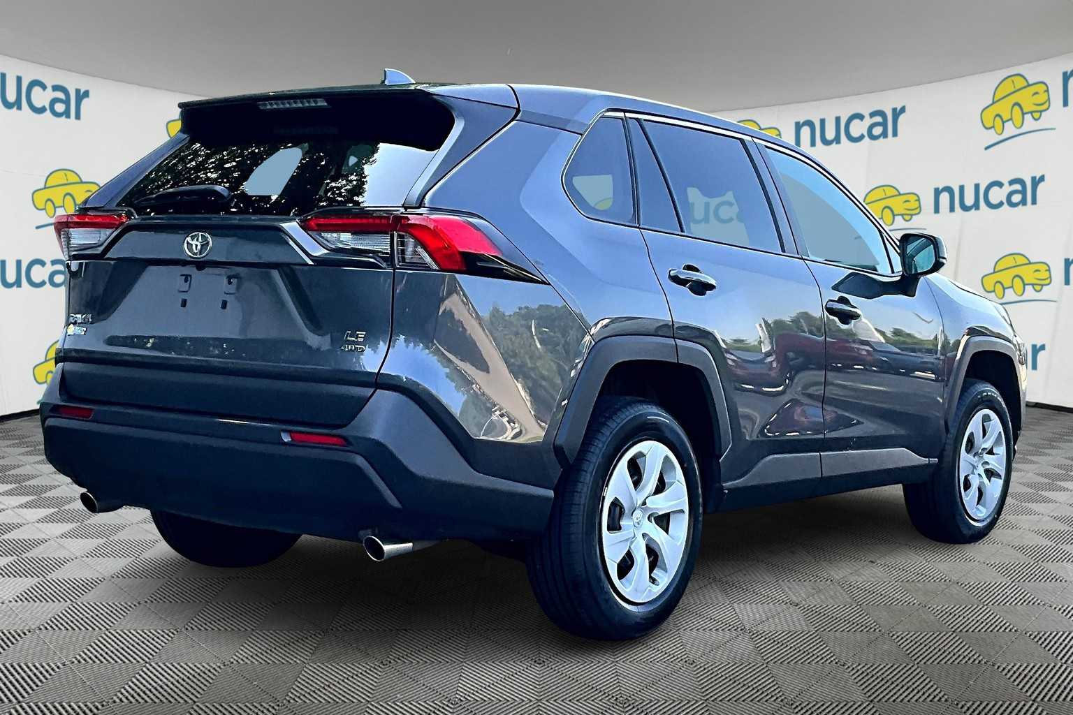 2024 Toyota RAV4 LE - Photo 6