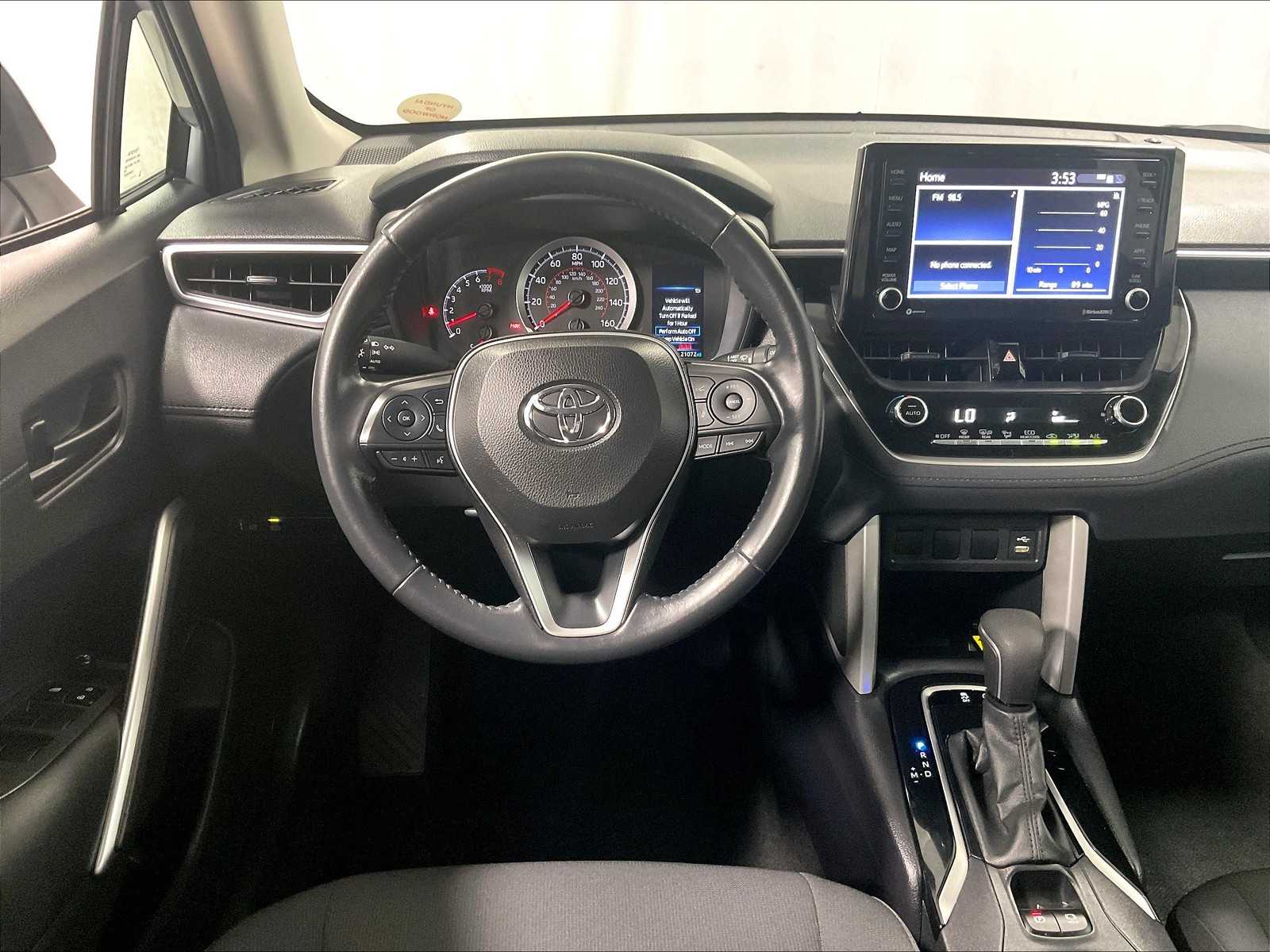 2022 Toyota Corolla Cross LE - Photo 18