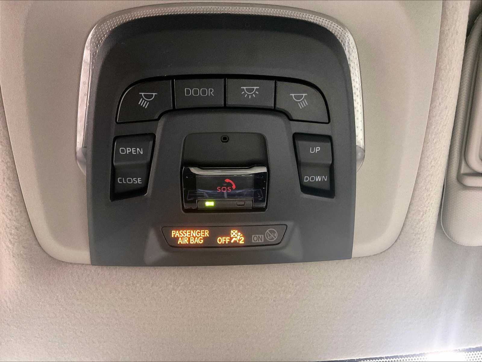 2022 Toyota Corolla Cross LE - Photo 26