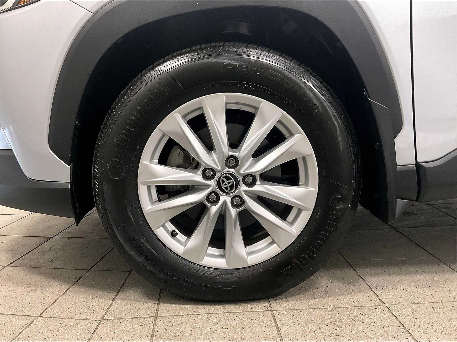 2022 Toyota Corolla Cross LE - Photo 7