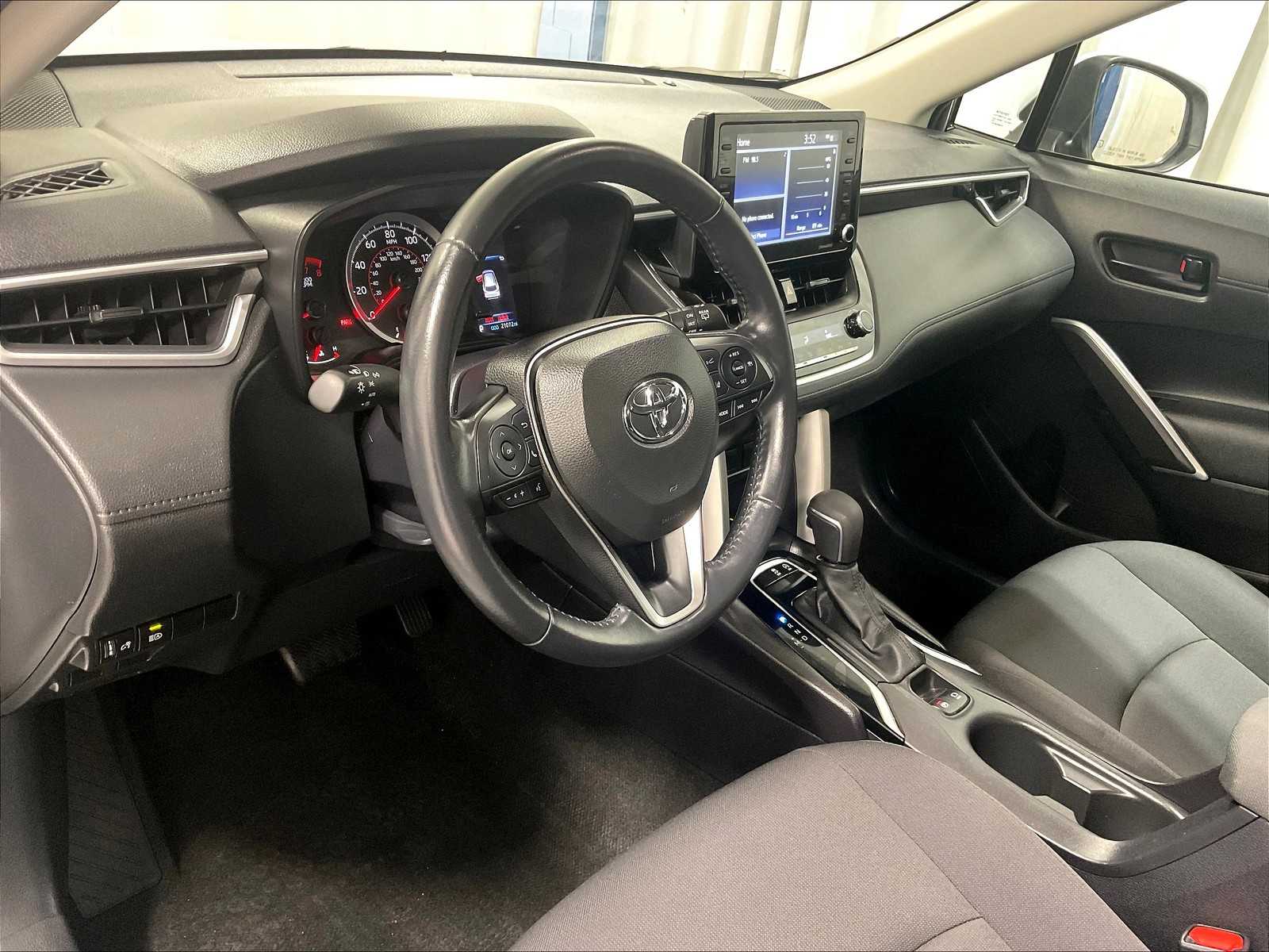 2022 Toyota Corolla Cross LE - Photo 8
