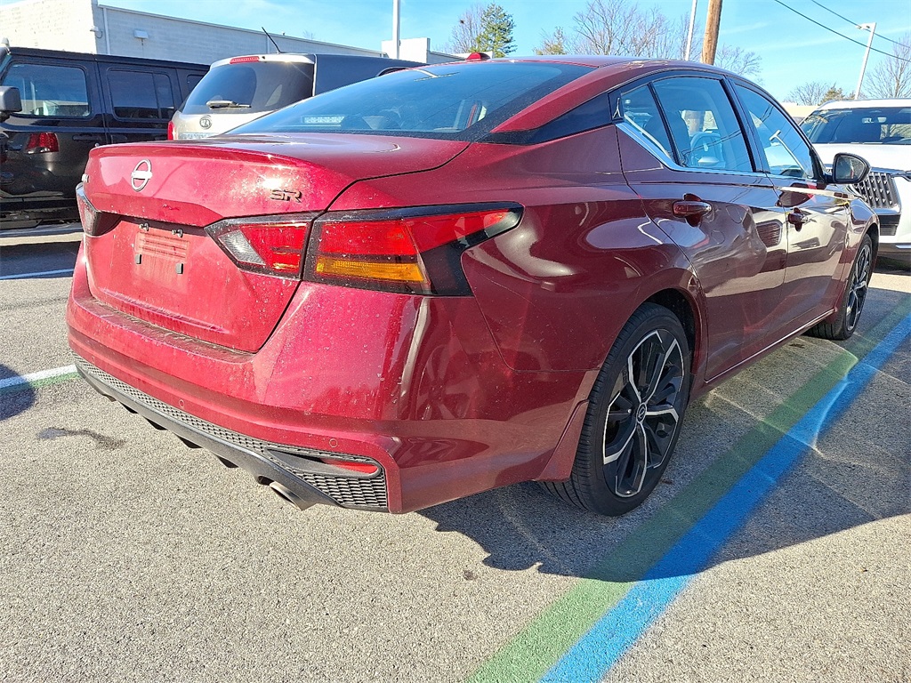 2024 Nissan Altima 2.5 SR - Photo 5