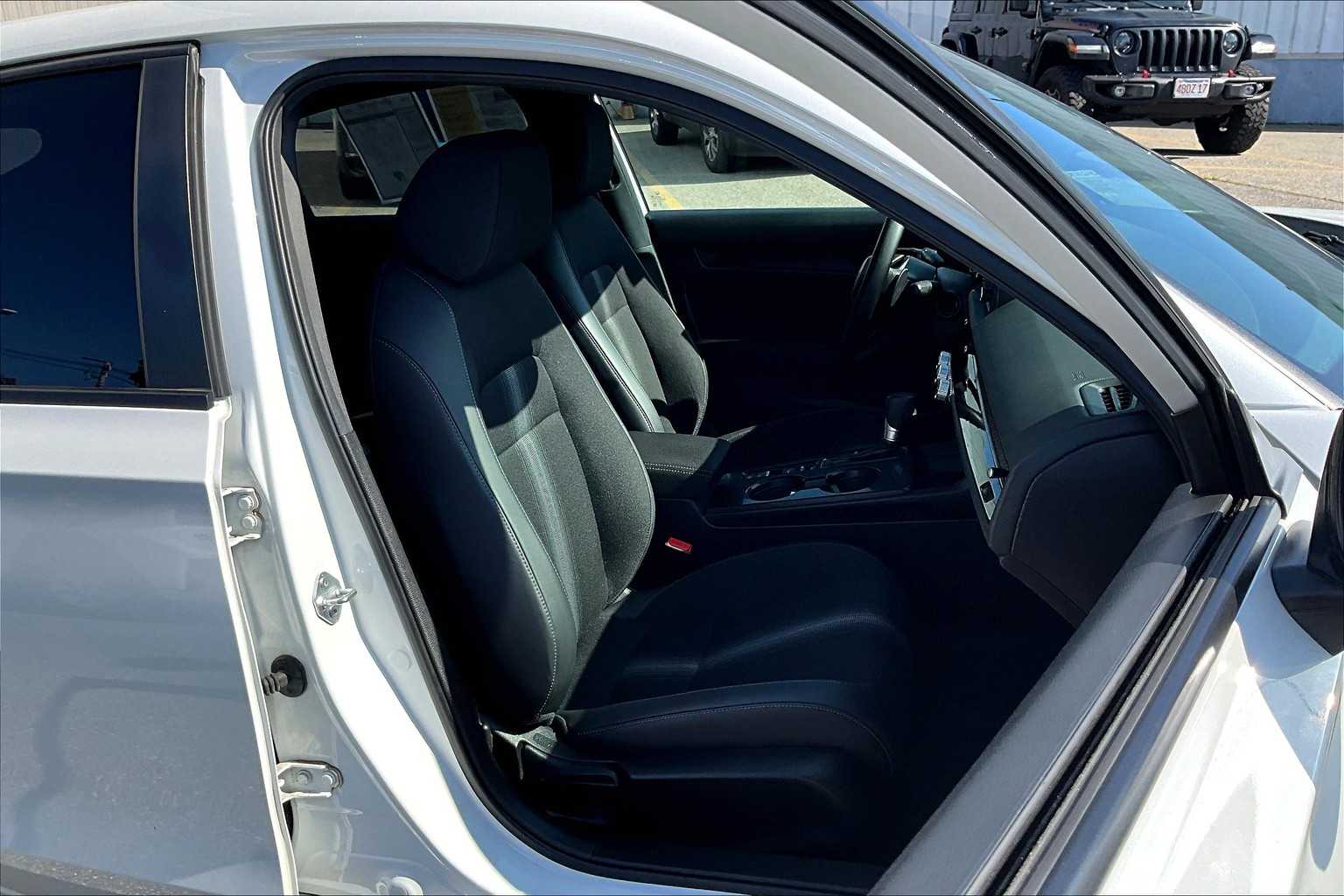 2024 Honda Civic Hatchback Sport - Photo 11
