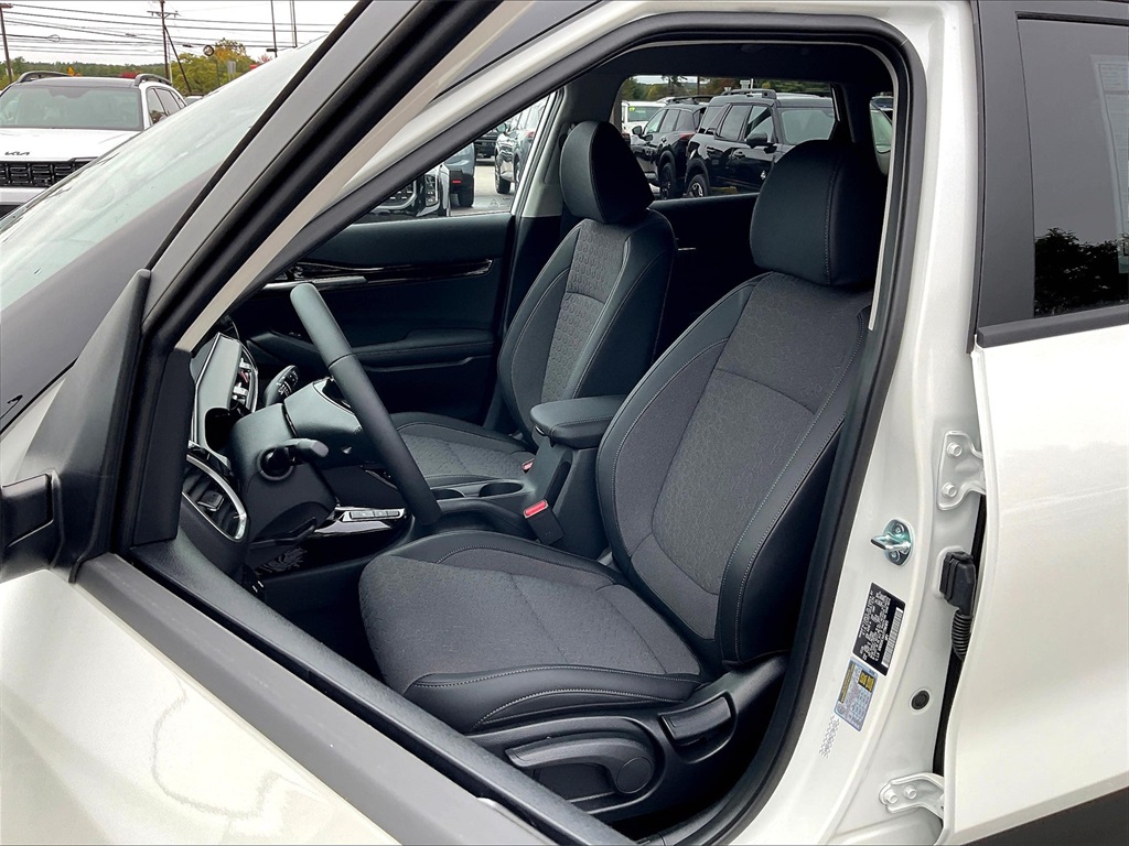 2026 Kia Seltos S - Photo 11