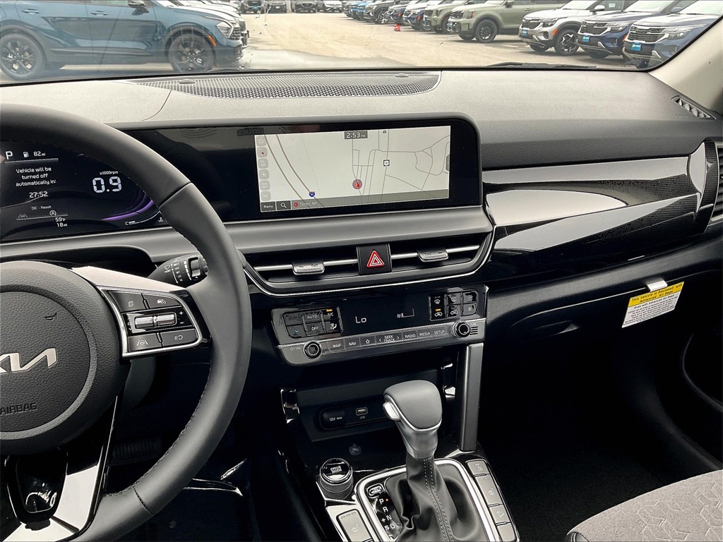 2026 Kia Seltos S - Photo 13