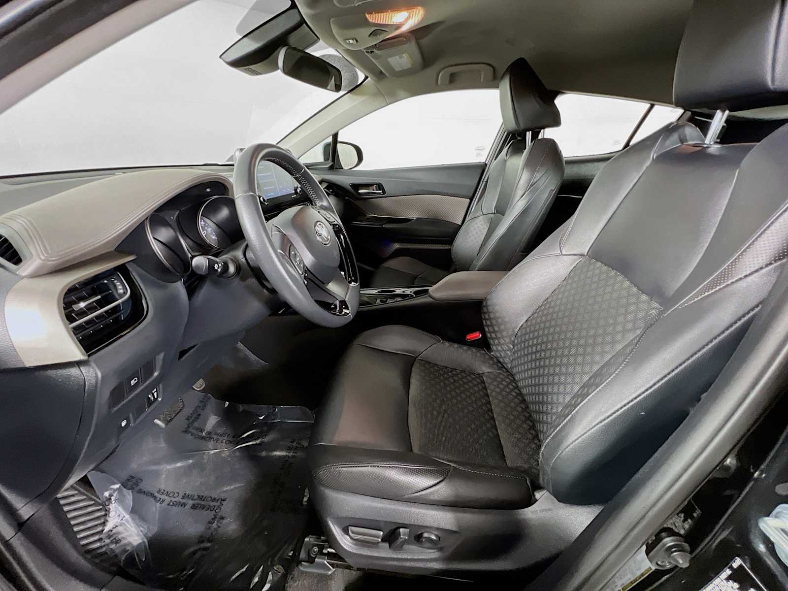 2022 Toyota C-HR Limited - Photo 21